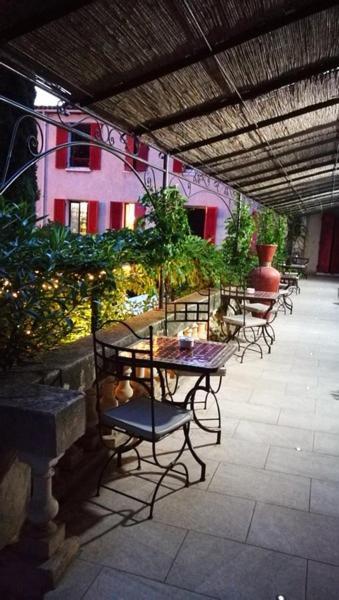 הייר Hotel Les Orangers מראה חיצוני תמונה
