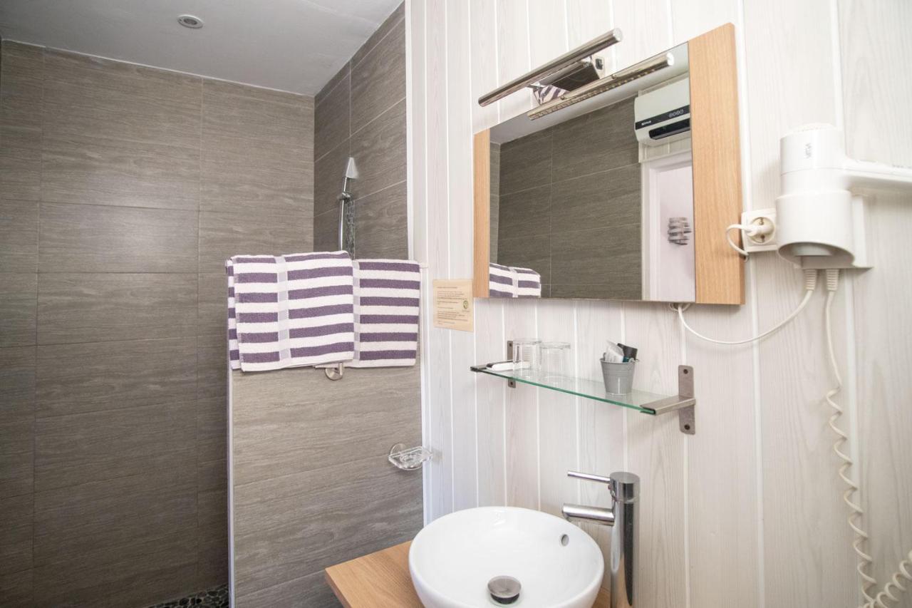 הייר Hotel Les Orangers מראה חיצוני תמונה