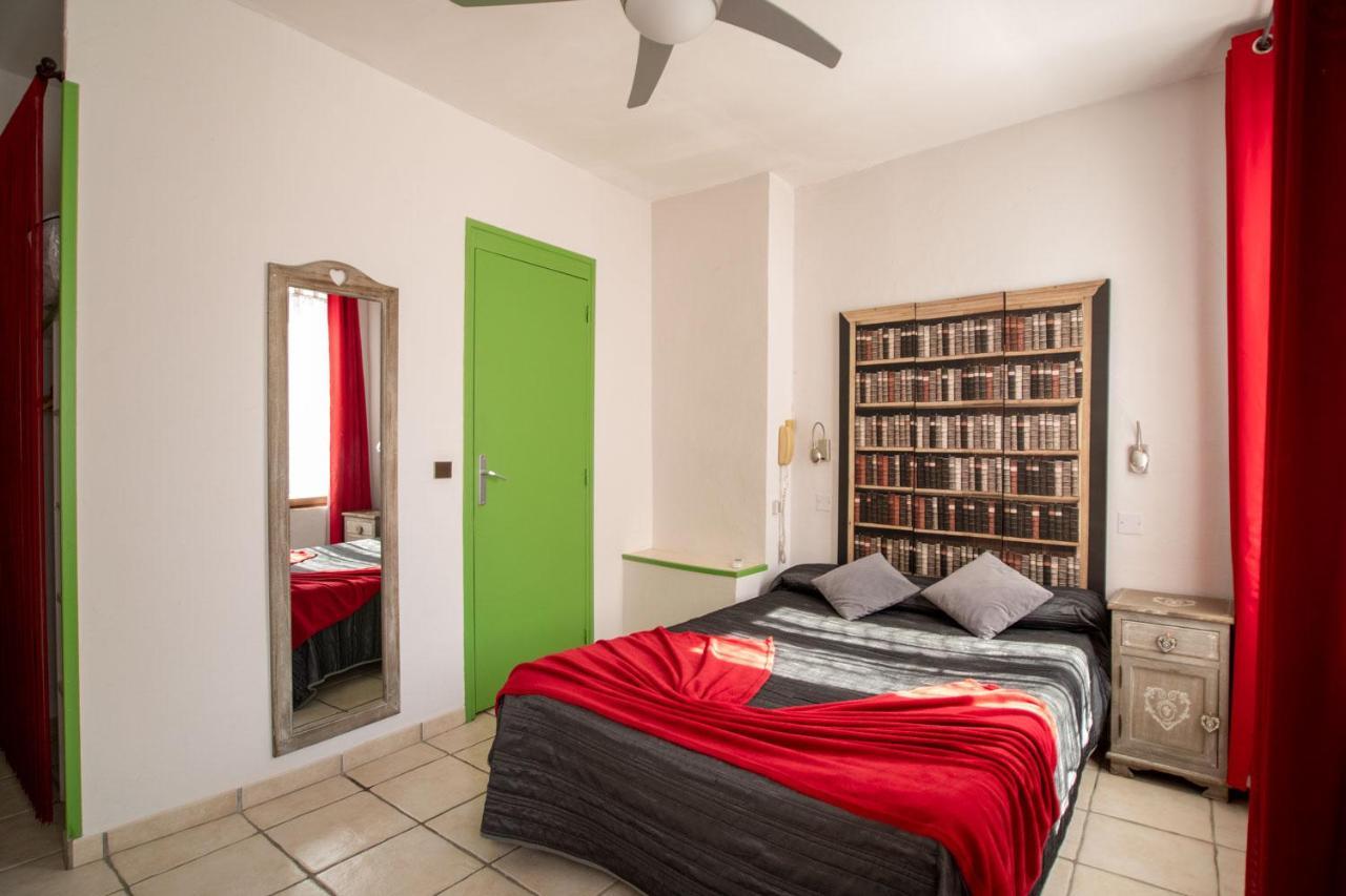 הייר Hotel Les Orangers מראה חיצוני תמונה
