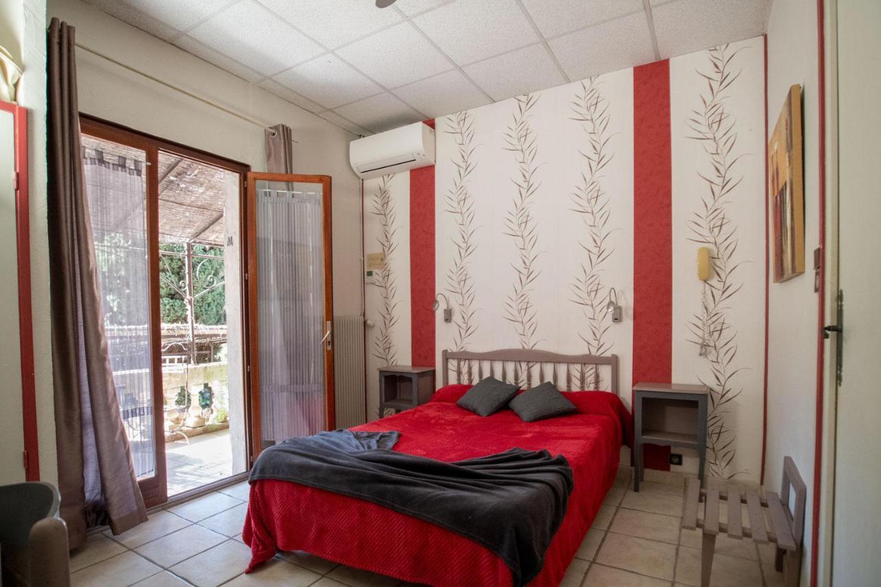 הייר Hotel Les Orangers מראה חיצוני תמונה