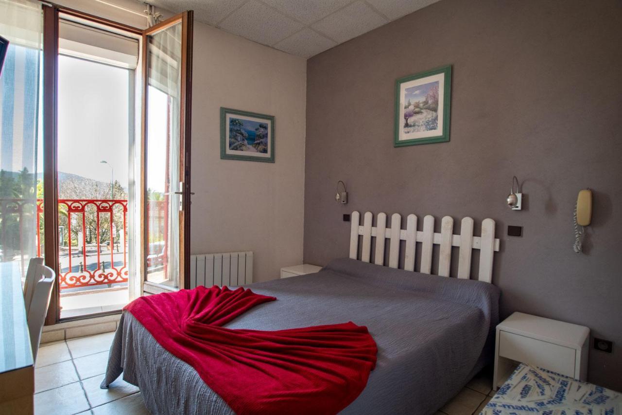 הייר Hotel Les Orangers מראה חיצוני תמונה