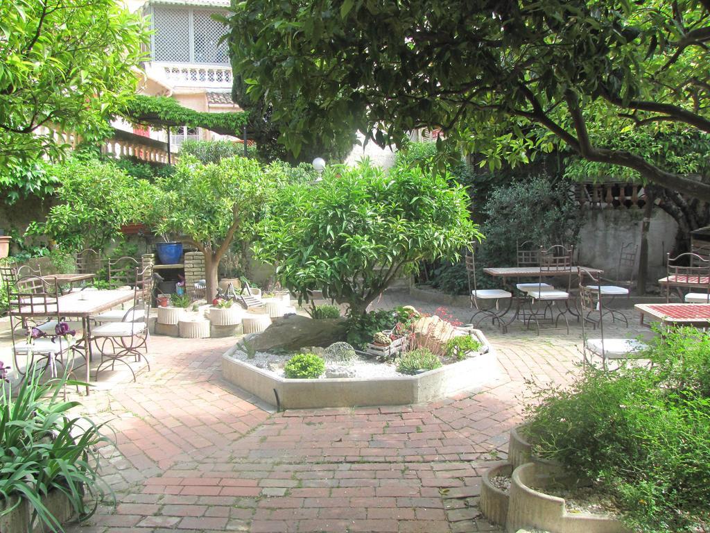הייר Hotel Les Orangers מראה חיצוני תמונה