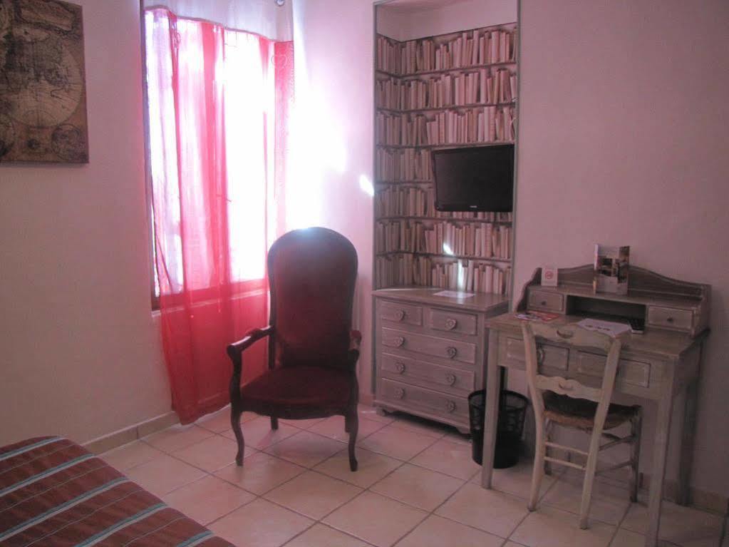 הייר Hotel Les Orangers מראה חיצוני תמונה